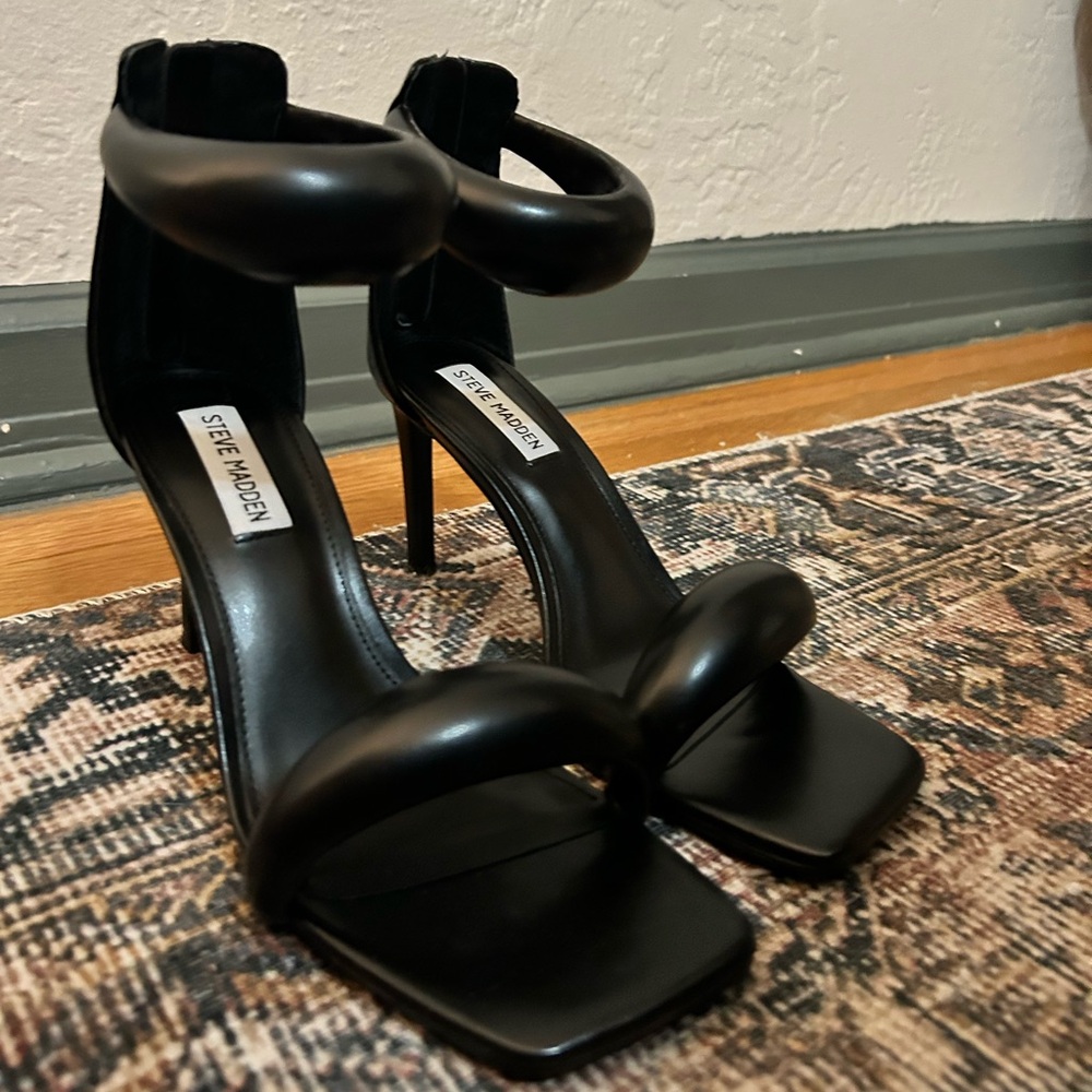 Steve Madden Black Partay Heels (new in box)